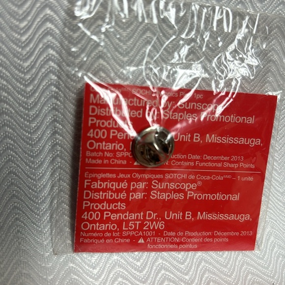 Coca Cola collector pin 2014 - Picture 2 of 2